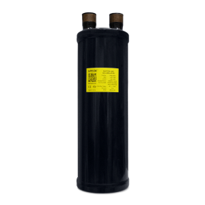 Acumulador de succión QSA-12 de QUALITY, diseño compacto y resistente con conexión de 1/2", adecuado para aplicaciones de refrigeración y aire acondicionado.